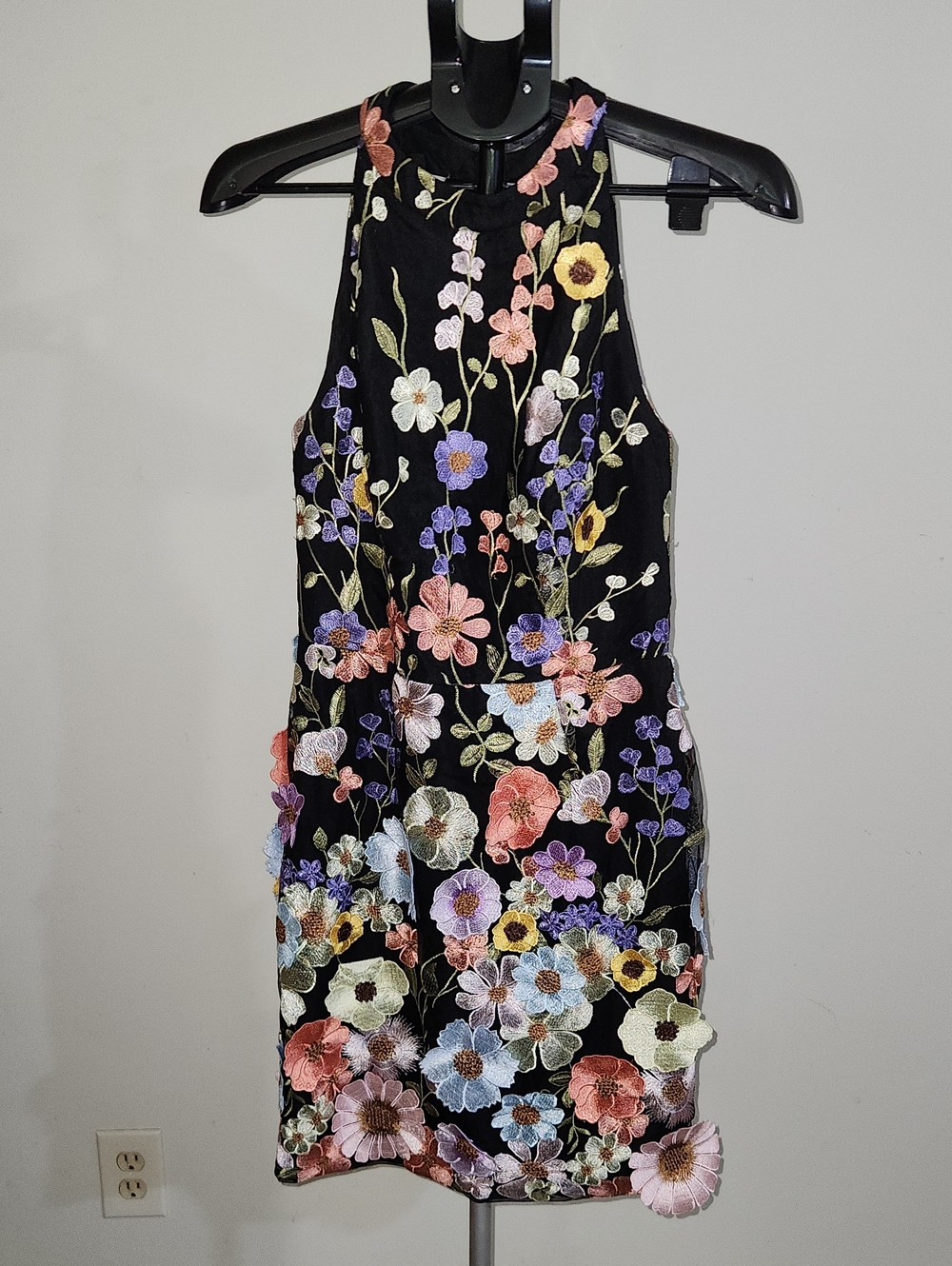 NWOT Azazie Black Floral Embroidered Halter Mini Dress. Size 6.